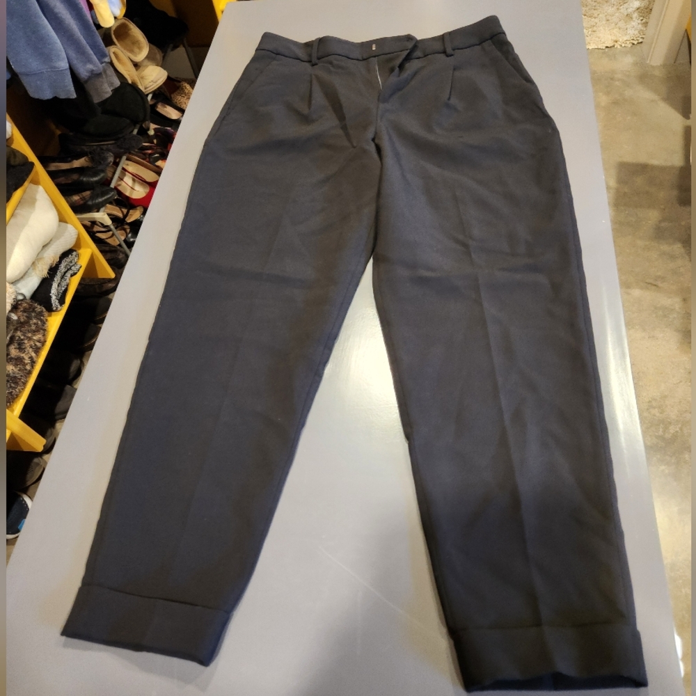 Banana Republic Tapered Leg NWOT